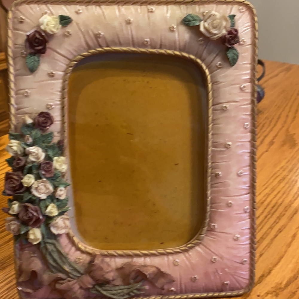 Vintage Victorian 5 x 7 picture frame